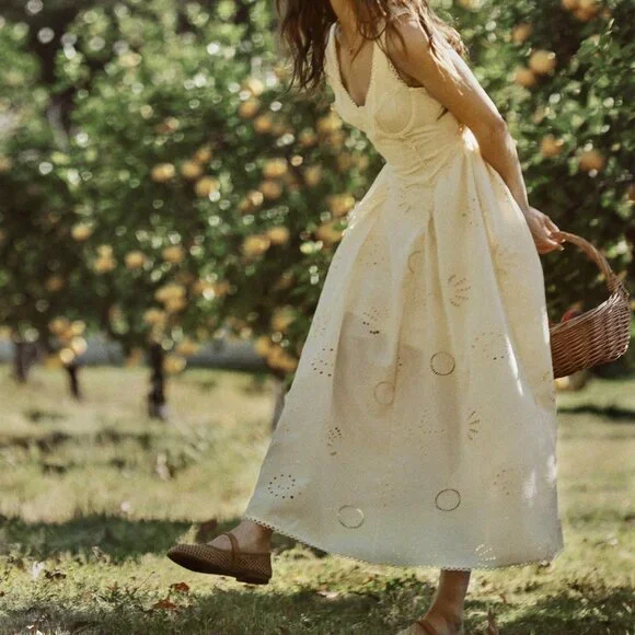 Light Yellow Elegant Women's Sweetheart Neck Drop-waist Sleeveless Midi Dress - Picture 5 of 7